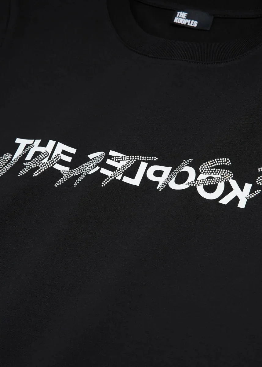 T-shirt What is black